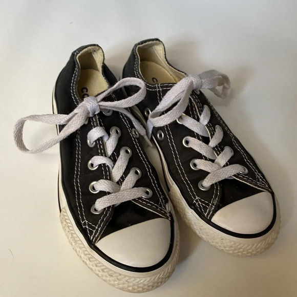 Converse Chuck Taylor All Star Lo Sneaker - Little Kid Black Youth Lace Up Shoes - Picture 6 of 11